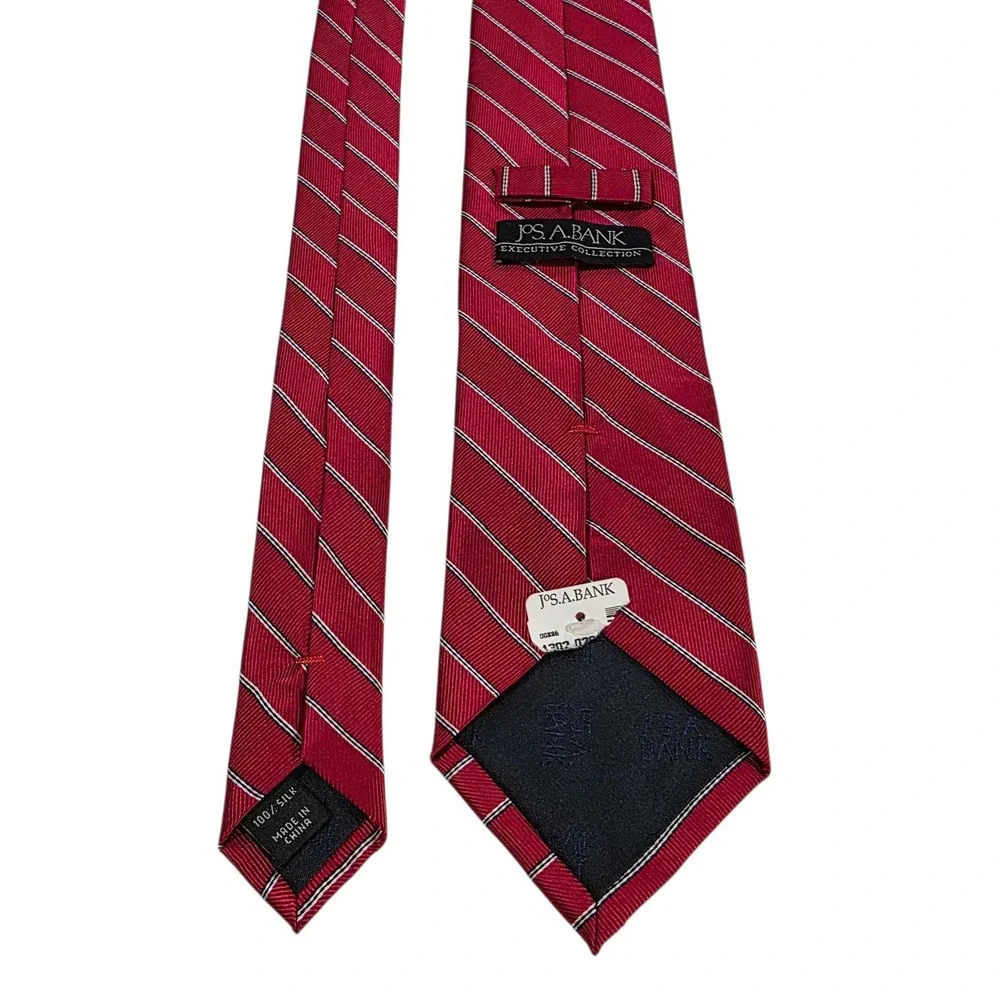 JOS. A. BANK Executive Collection Red Striped Silk Necktie‎ Mens Fashion New